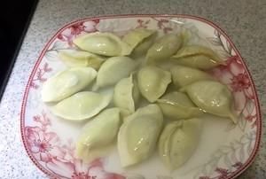 速冻水饺怎么煮，冷冻灌汤水饺怎么煮？图6