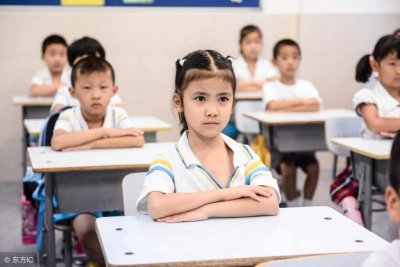 ​脚尖滑过的地方仿写怎么写_小学句子仿写